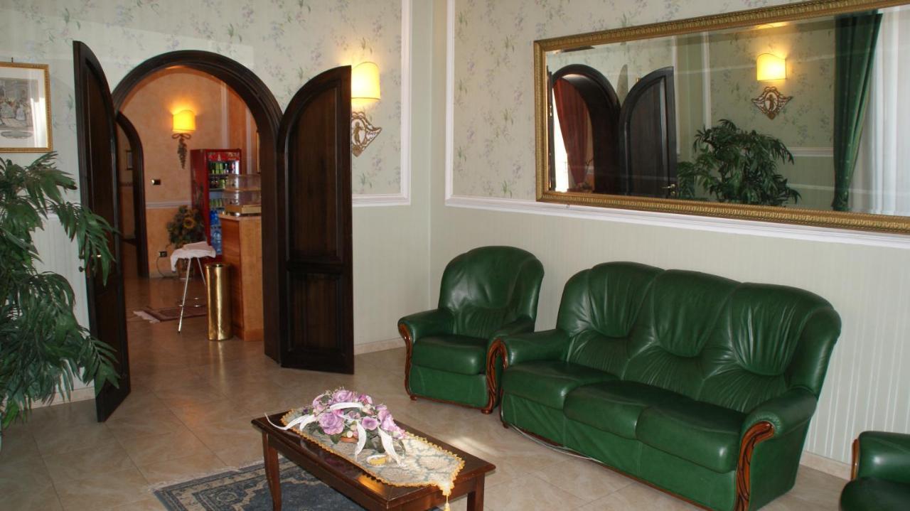 Gresi Hotel 3*