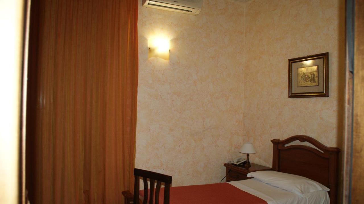 Gresi Hotel CTA